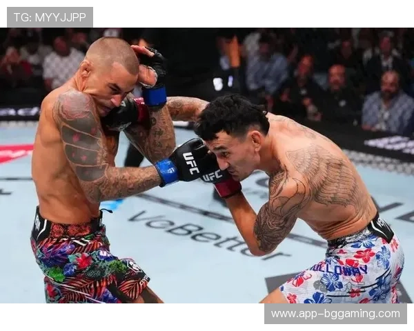 霍洛威手伤或成BMF大战胜负关键悬念再掀格斗风暴